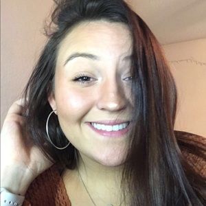 Meet your Posher, Breanna